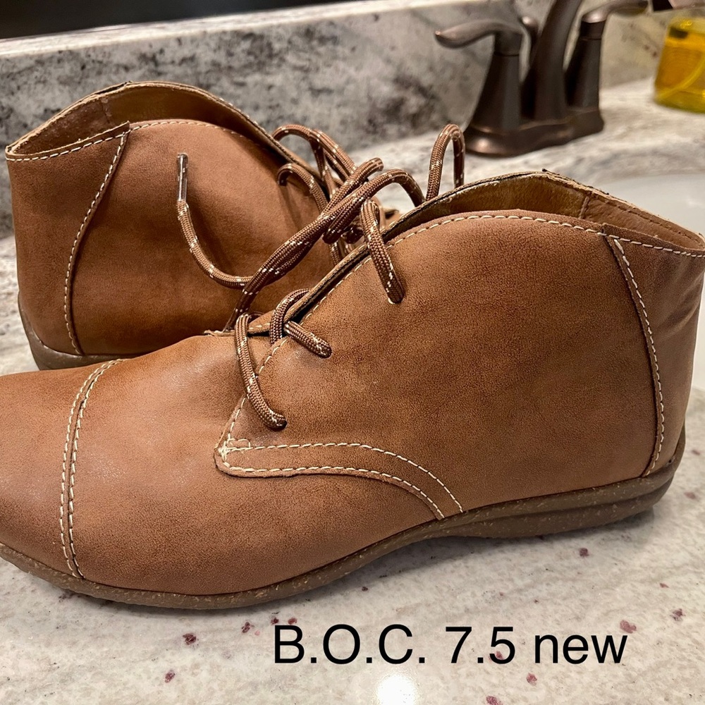 B.O.C. Lace up shoes